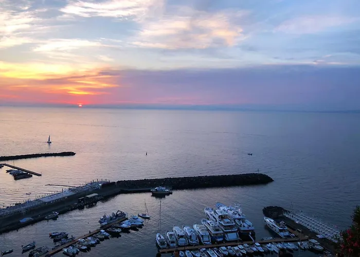 L'approdo 3* פיאנו די סורנטו